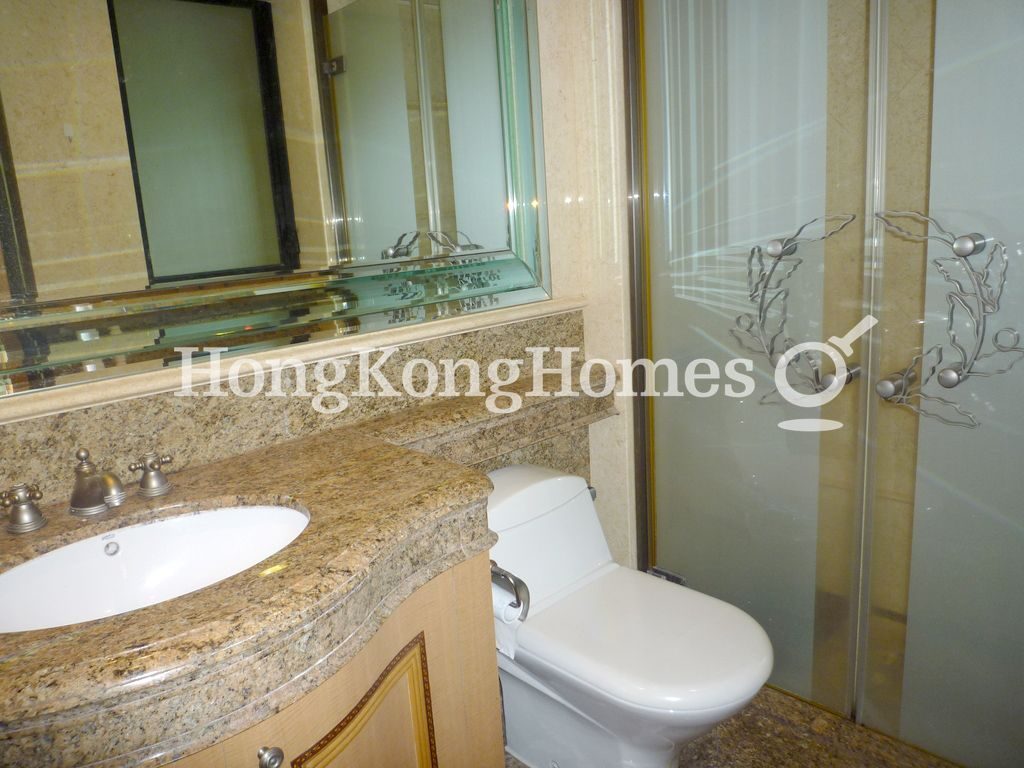 Guest Bathroom — The Leighton Hill - Block 09, Happy Valley