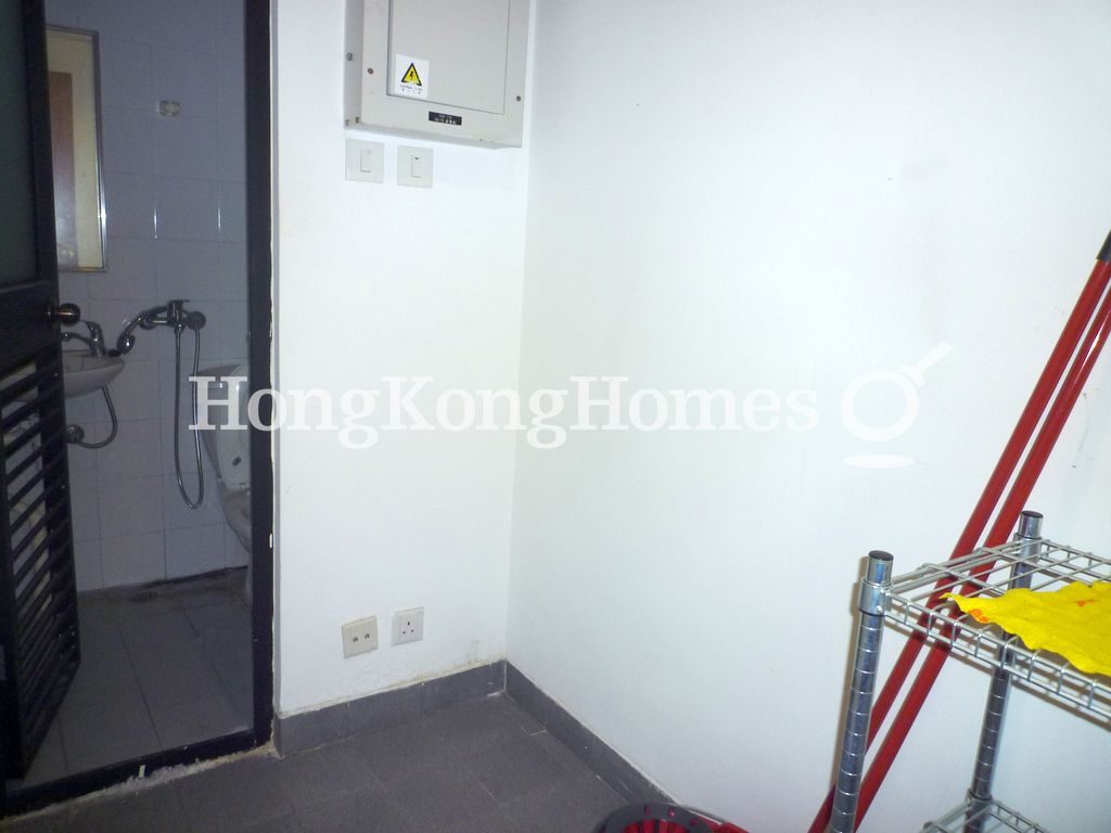 Maid's Room with Washroom — The Leighton Hill - Block 09, Happy Valley