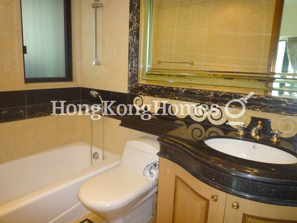 Master Bathroom — The Leighton Hill - Block 09, Happy Valley