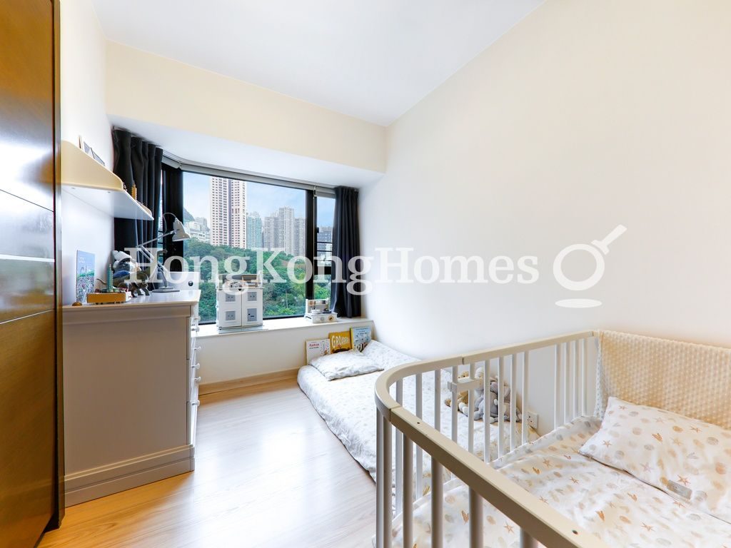 Third Bedroom — The Royal Court, Mid-levels Central