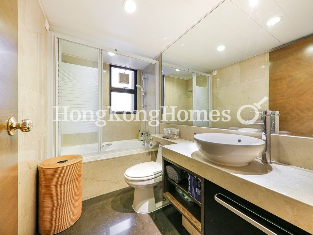 Guest Bathroom — The Royal Court, Mid-levels Central