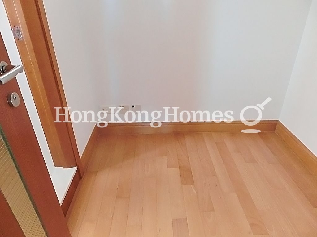 Maid's Room — The Harbourside - Tower 1, Tsim Sha Tsui