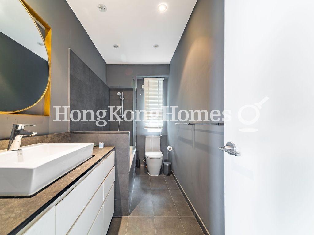 Guest Bathroom — Skyline Mansion - Block 02, Mid-levels West