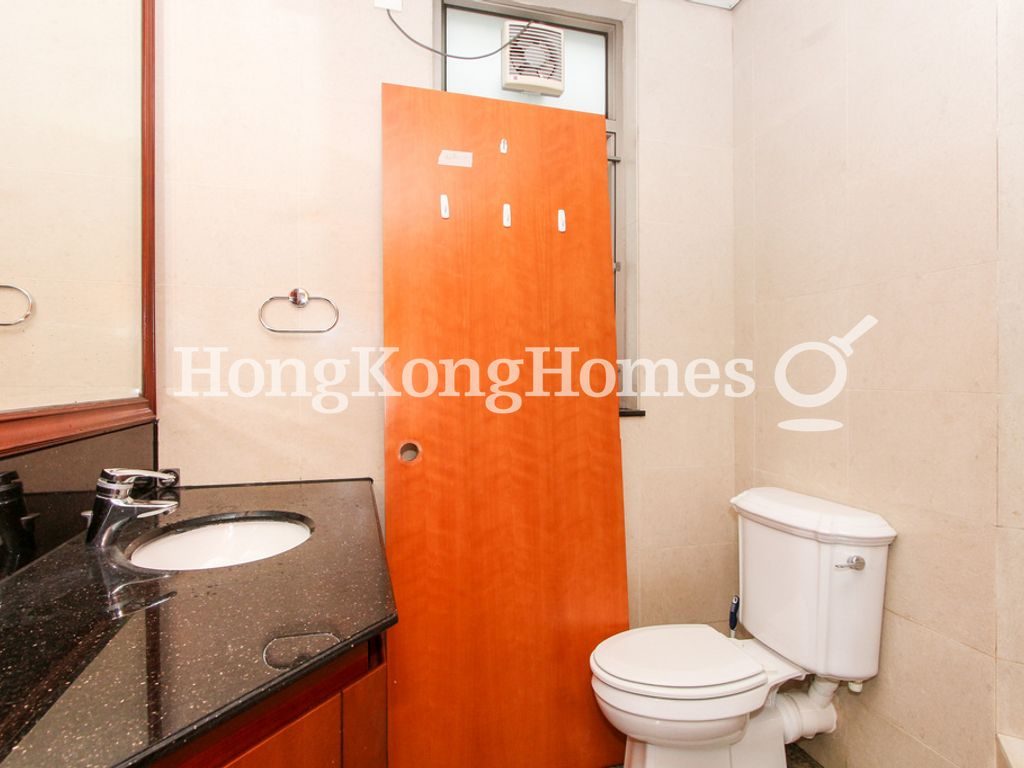 Master Bathroom — Sorrento Tower - 2, Tsim Sha Tsui