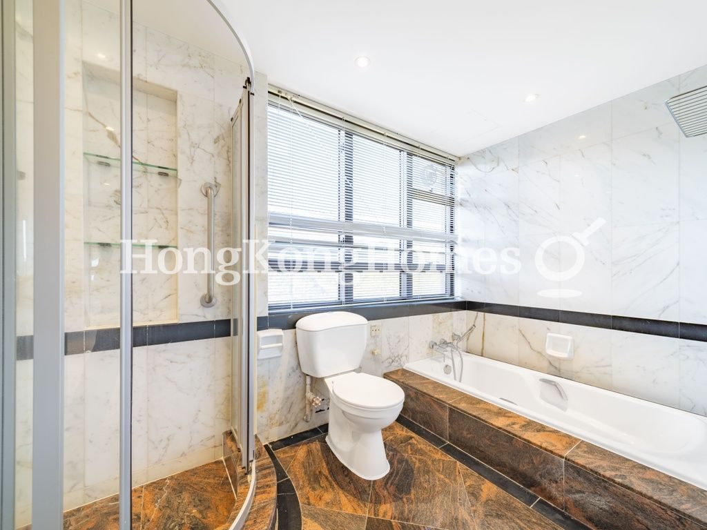 Master Bathroom — Pacific View - Block 04, Tai Tam