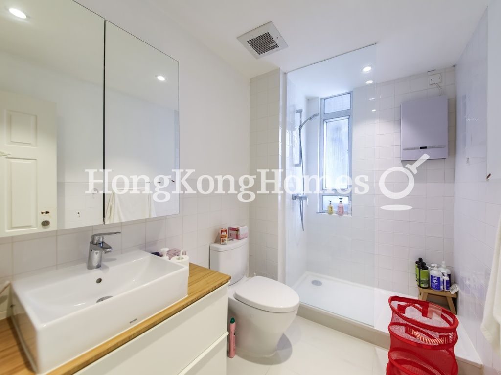 Guest Bathroom — Hatton Place, Mid-levels West