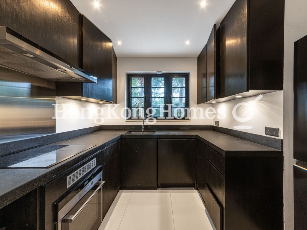 Kitchen — Ng Fai Tin, Clear Water Bay