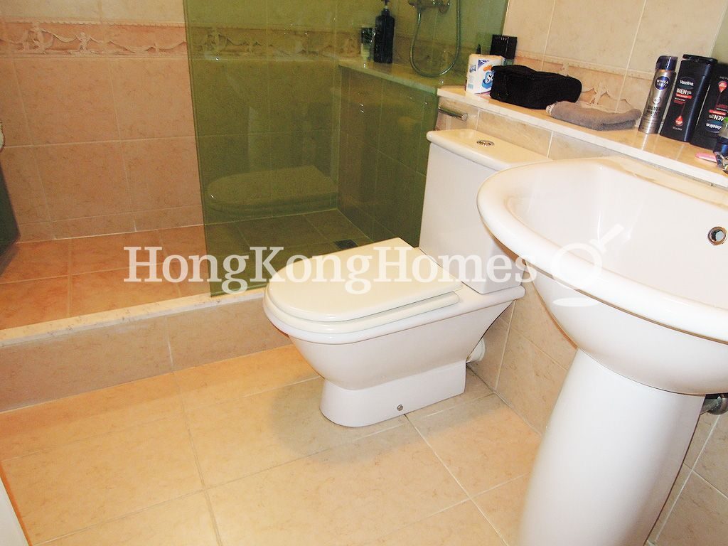 Third Ensuite Bathroom — Phase 3 - Headland Village - Seabee Lane(2-269), Discovery Bay