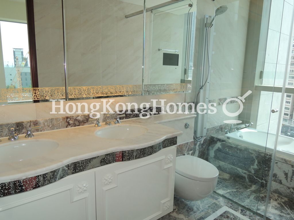 Master Bathroom — The Coronation - Tower 3, Yau Ma Tei