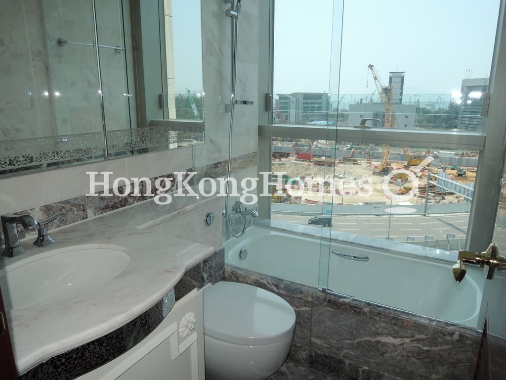 Second Ensuite Bathroom — The Coronation - Tower 3, Yau Ma Tei