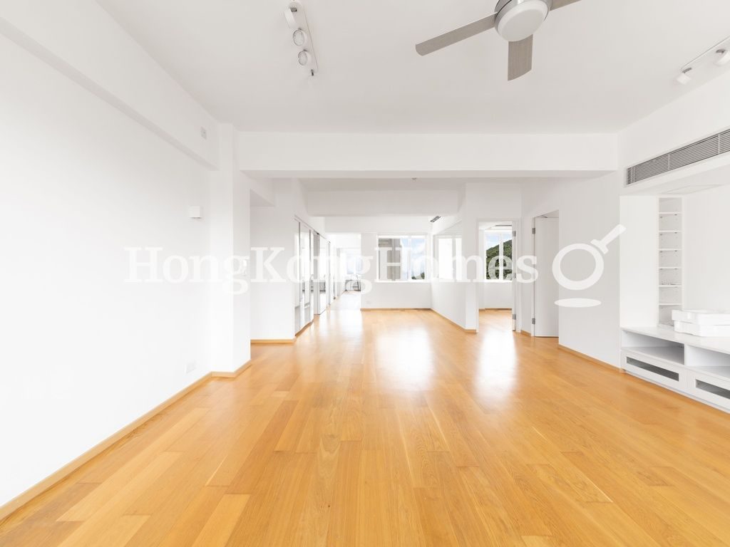 Living and Dining Room — Yue Yan Mansion - Block A, Pokfulam