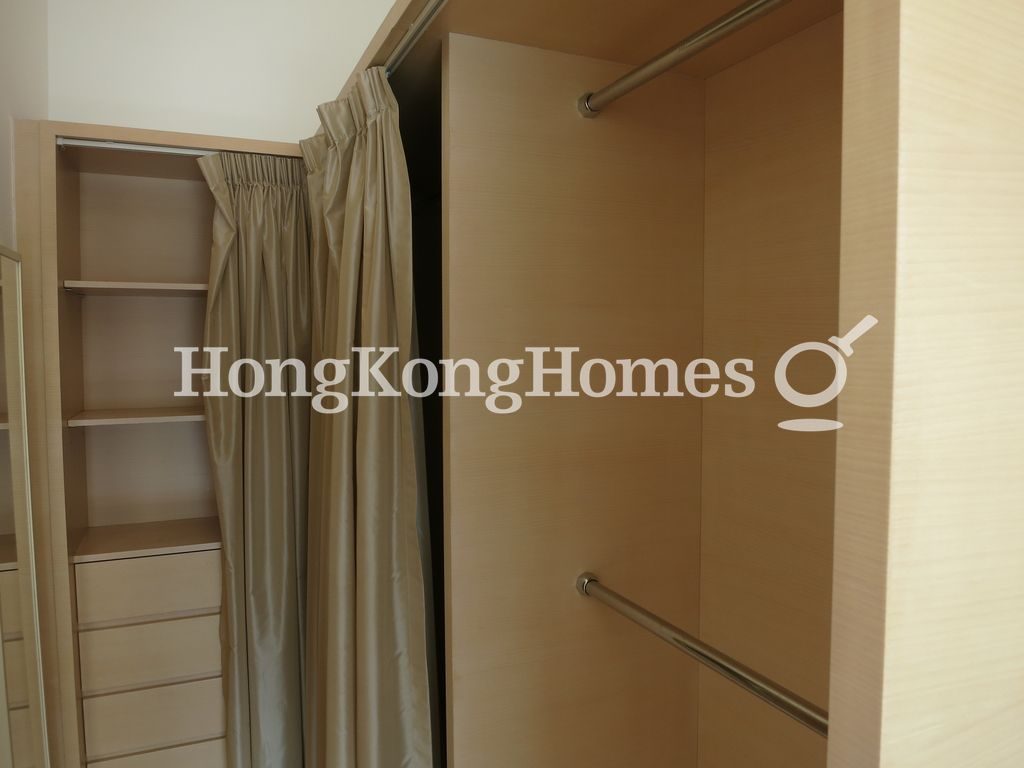 Built-in Wardrobe in Master Bedroom — The Masterpiece, Tsim Sha Tsui