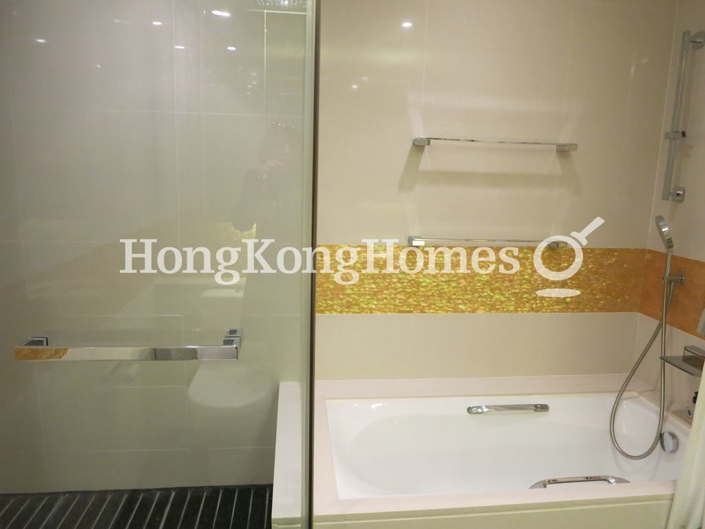 Master Bathroom — The Masterpiece, Tsim Sha Tsui
