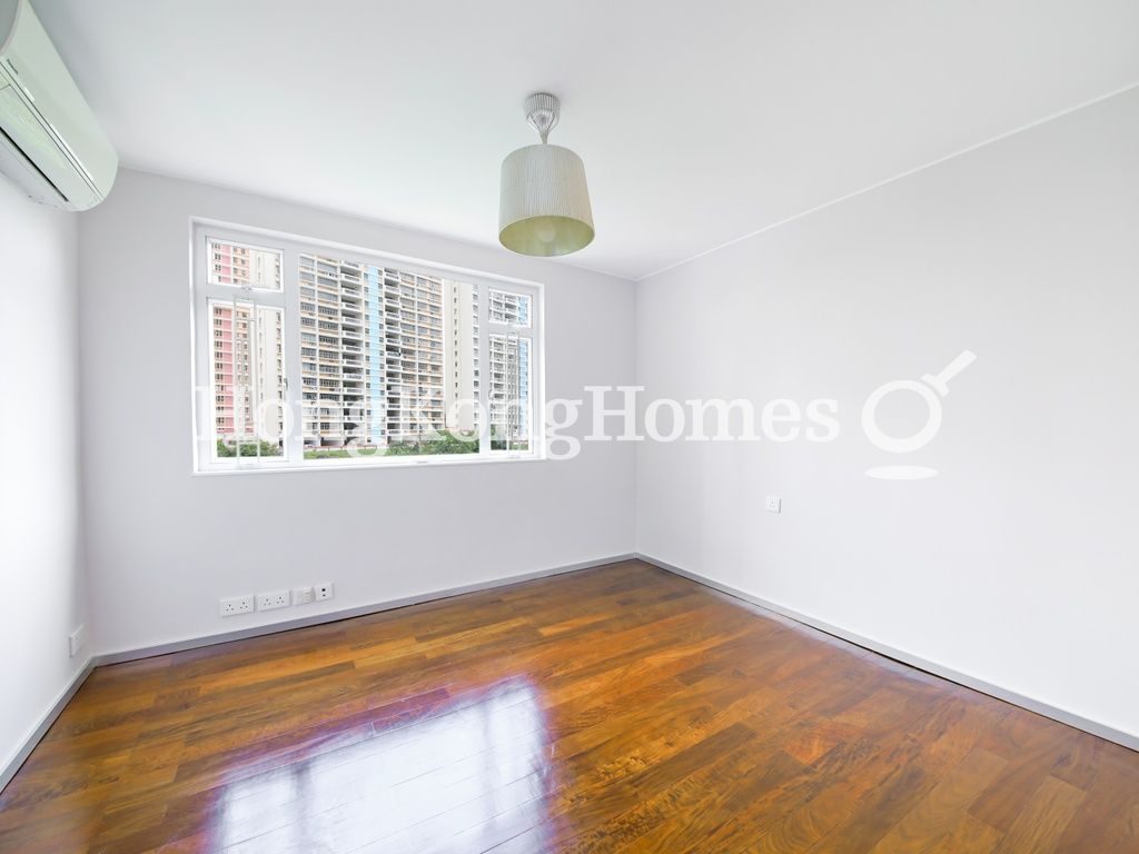 Third Bedroom — Butler Towers, Jardine's Lookout