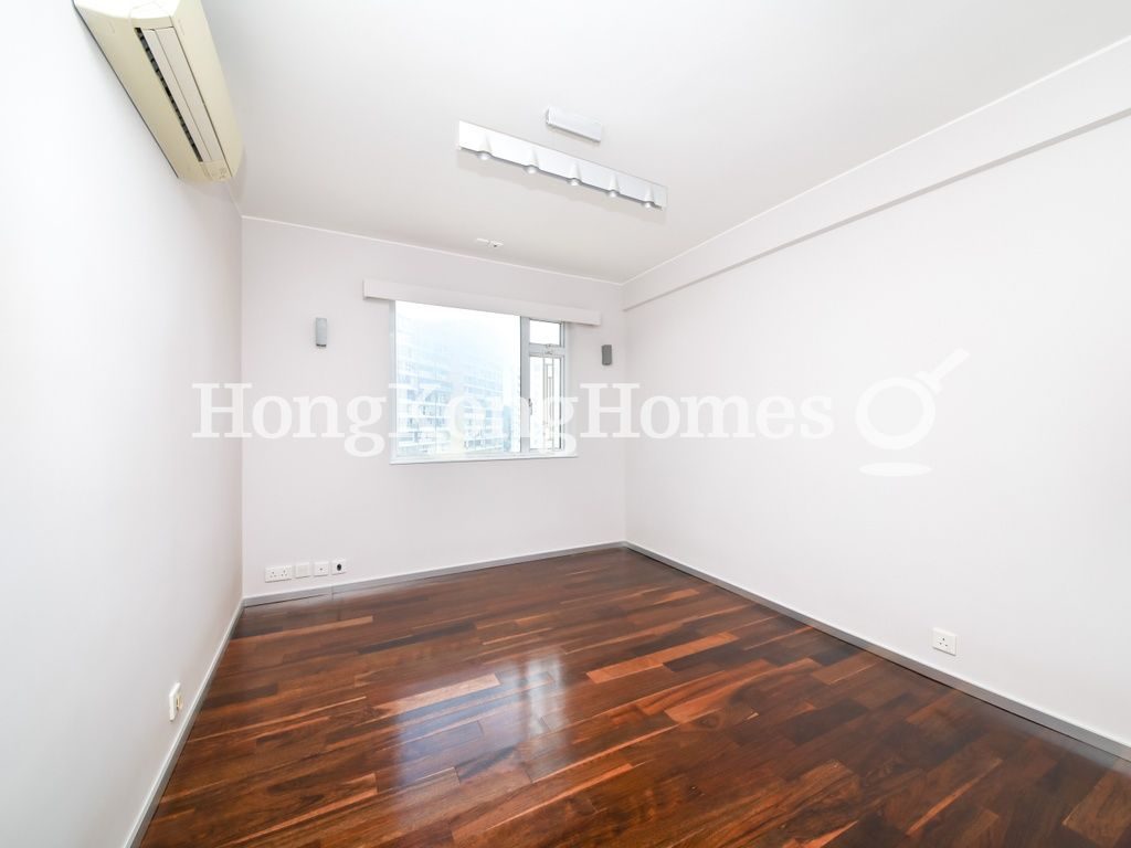 Fourth Bedroom — Butler Towers, Jardine's Lookout