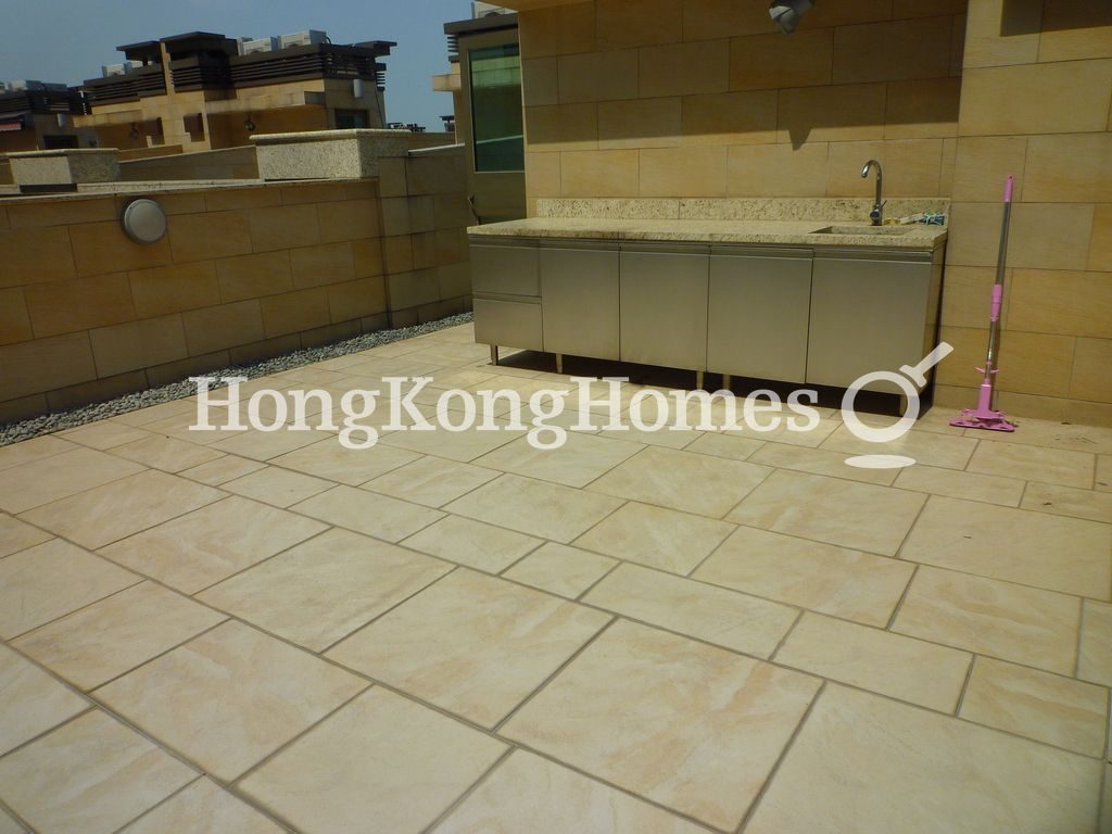 Private Roof Terrace — Caribbean Coast - Phase 5 - La Mer, Tung Chung
