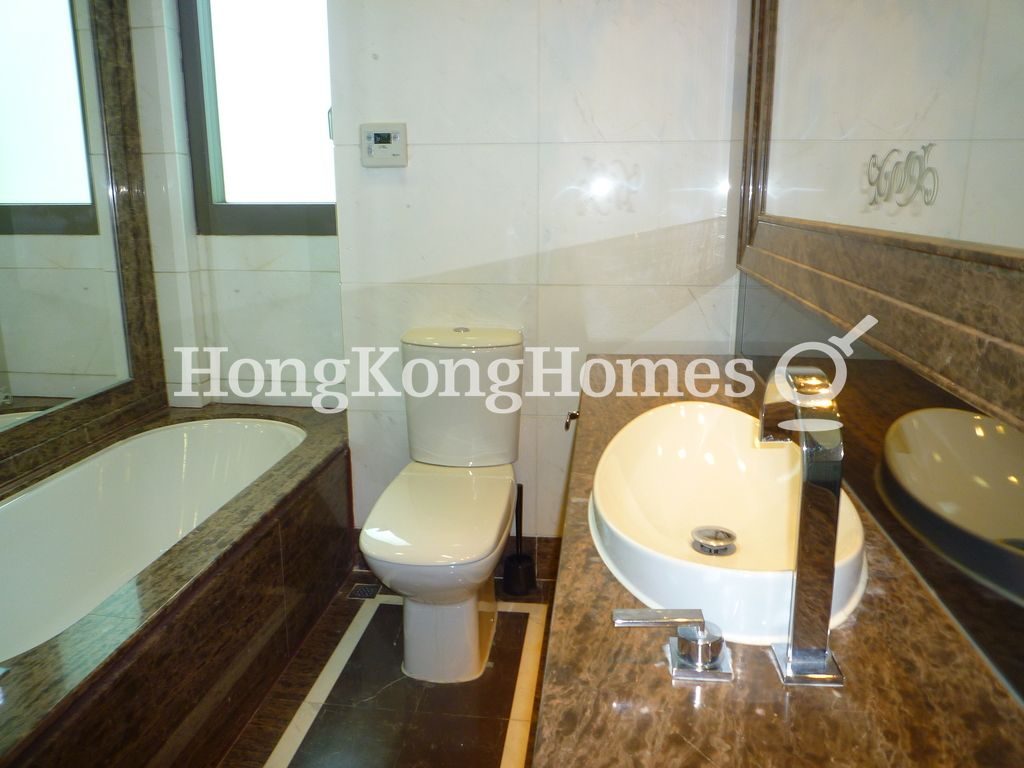 Master Bathroom — Caribbean Coast - Phase 5 - La Mer, Tung Chung