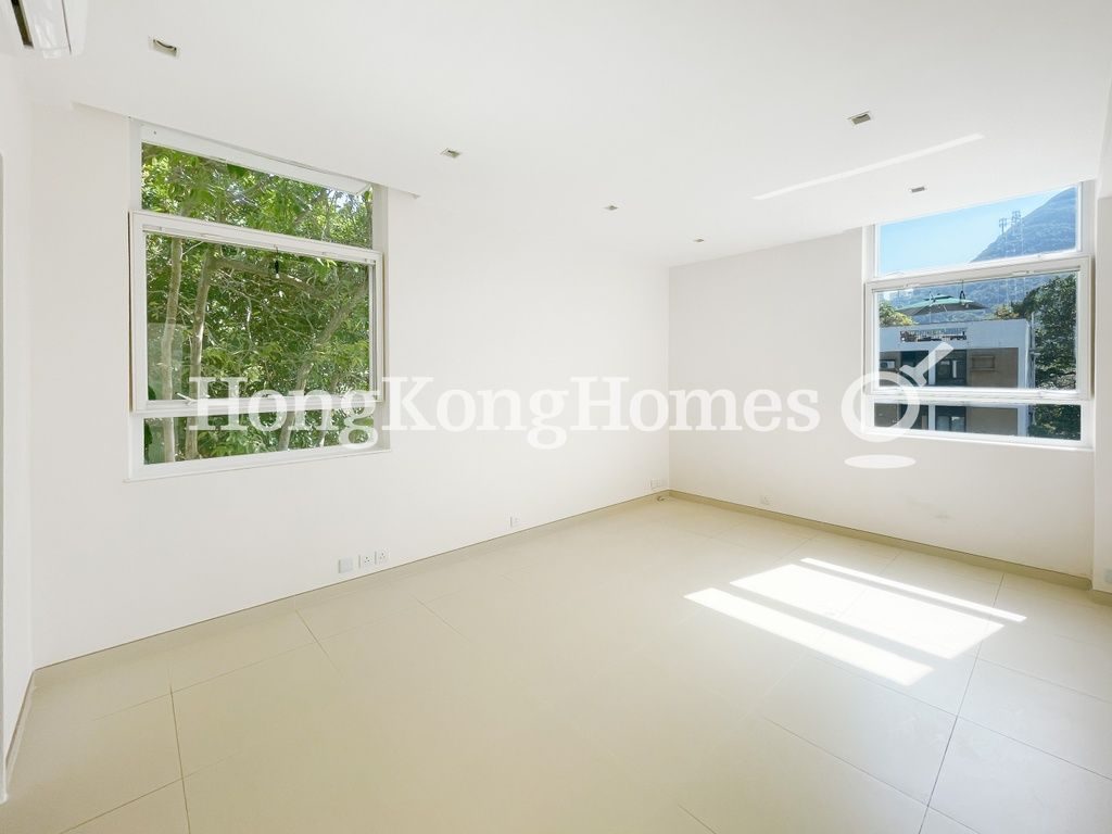 Master Bedroom — Country Villa - Block 01, Shouson Hill