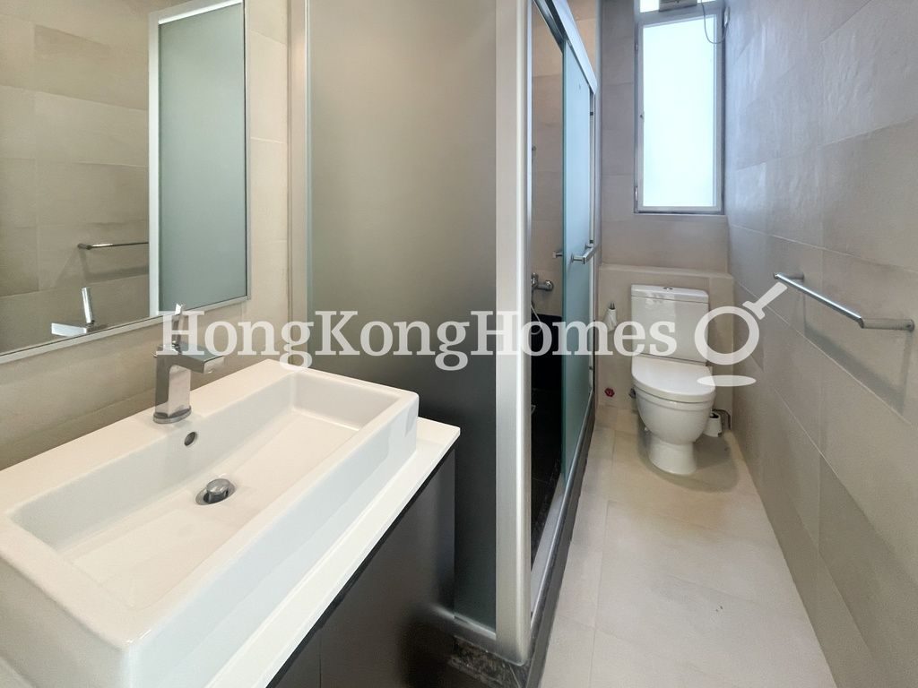 Guest Bathroom — Country Villa - Block 01, Shouson Hill