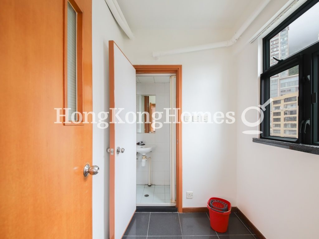 Maid's Room and Washroom — Robinson Road, 80 - Block 02, Mid-levels West