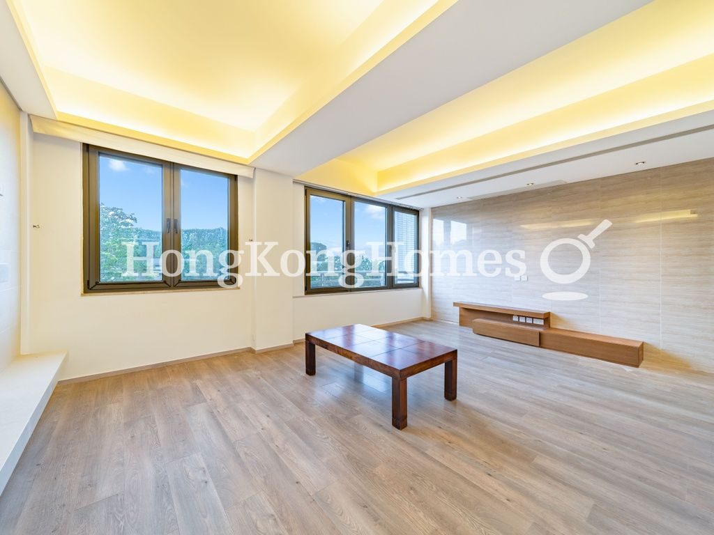 Living and Dining Room — Villa De Victoria, The Peak