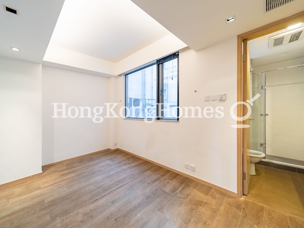 Second Ensuite Bedroom — Villa De Victoria, The Peak