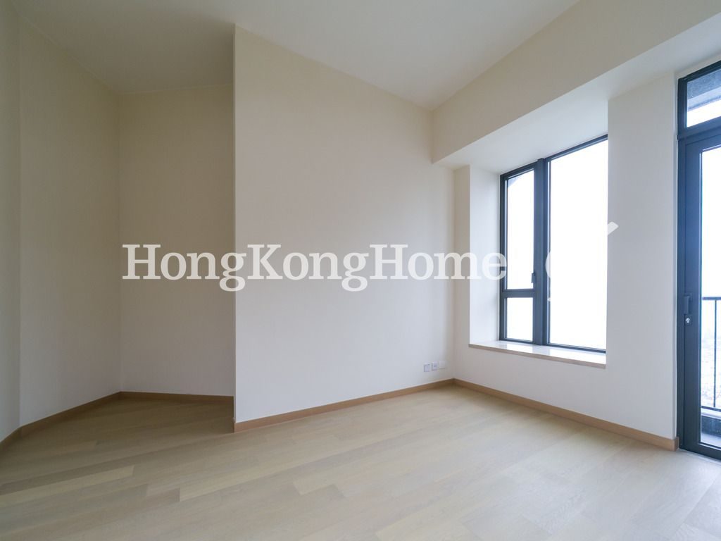 Master Bedroom — Grand Austin - Tower 2, Tsim Sha Tsui