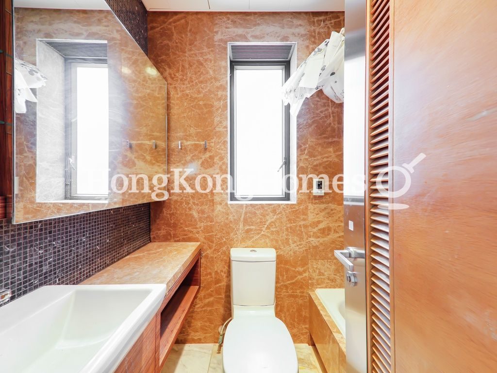 Guest Bathroom — Harbour One, Western / Kennedy Town