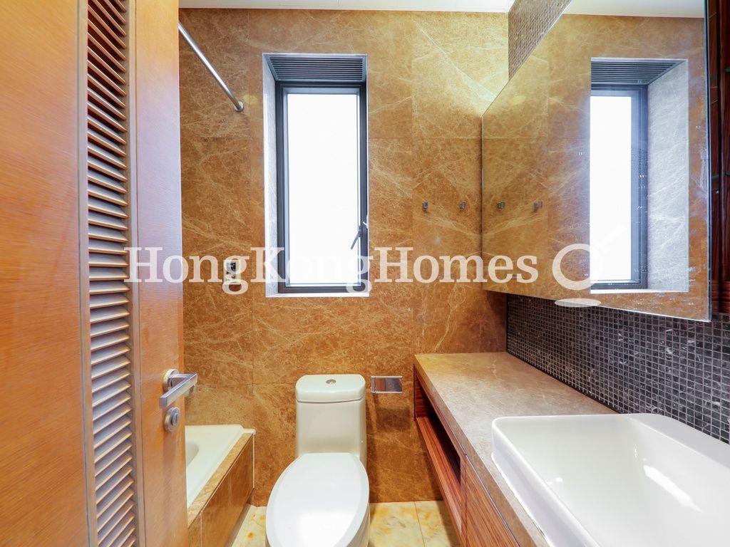 Master Bathroom — Harbour One, Western / Kennedy Town