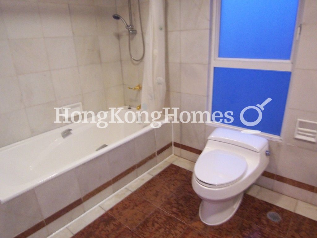Master Bathroom — The Redhill Peninsula - Block 07, Tai Tam