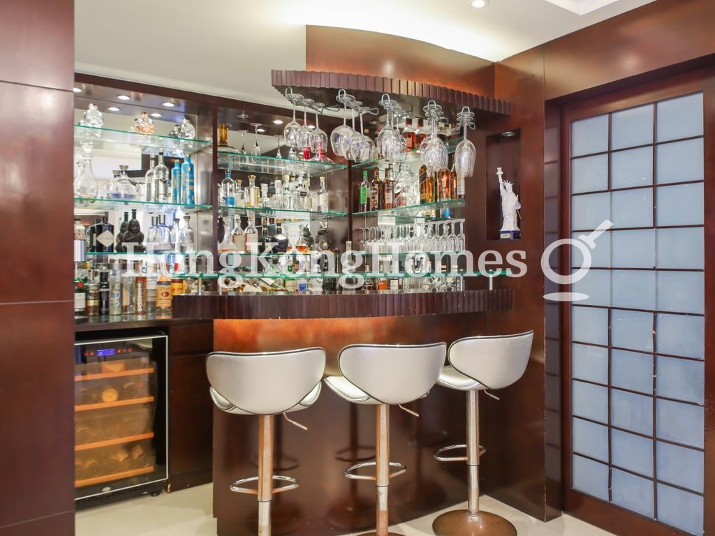 Open Bar off the Dining Area — Baguio Villa - Block 42, Pokfulam