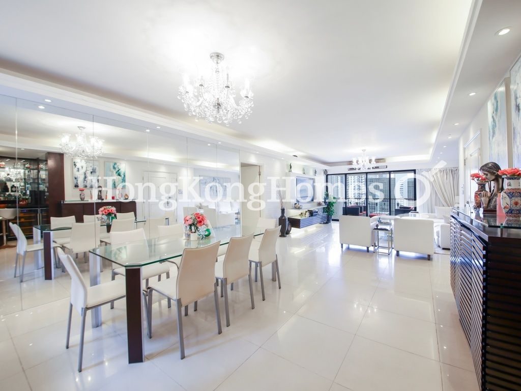 Living and Dining Room — Baguio Villa - Block 42, Pokfulam