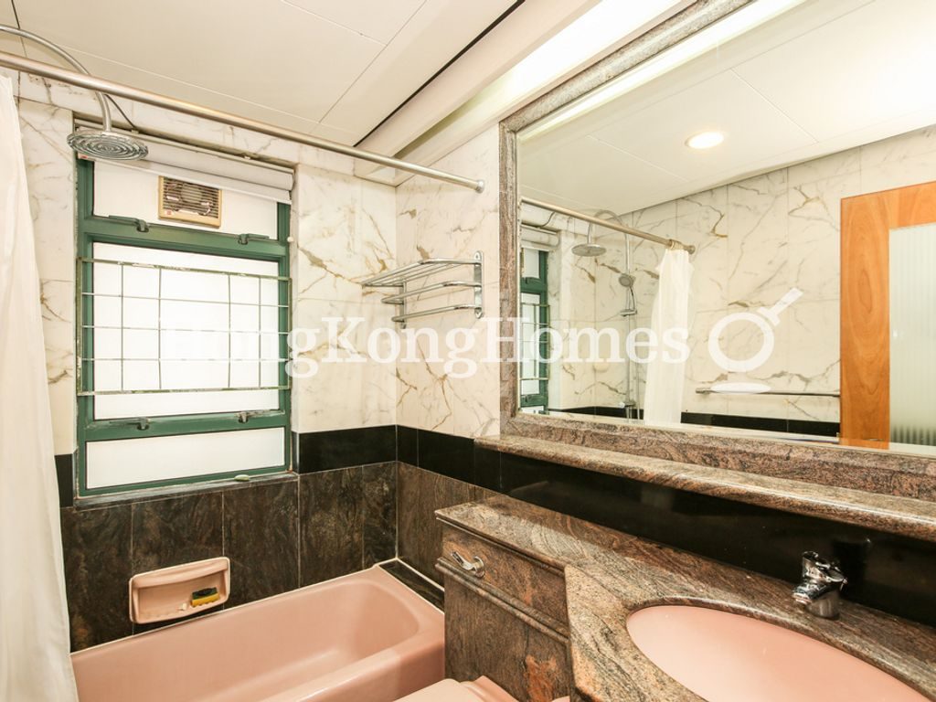Master Bathroom — Hillsborough Court - Block 01, Mid-levels Central