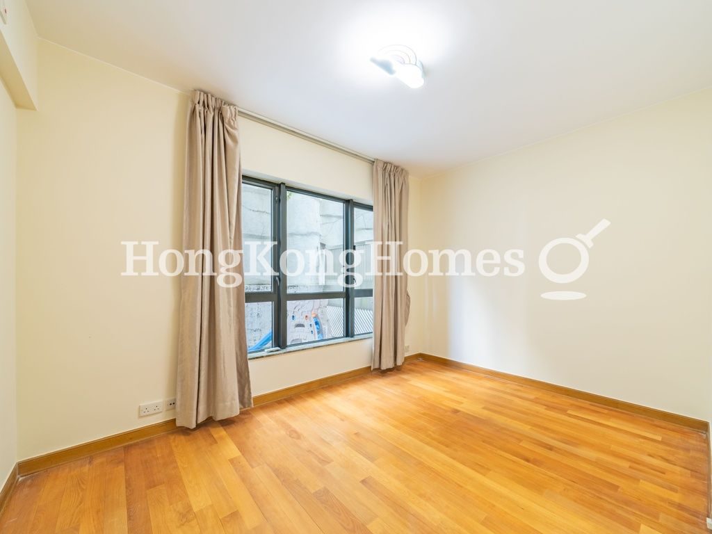 Third Bedroom — La Mer - Block 02, Pokfulam