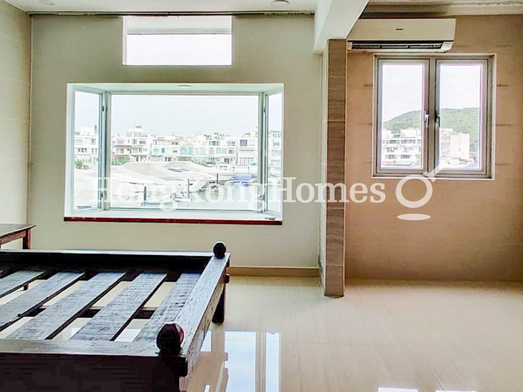 Master Bathroom — Marina Cove - Stage 04, Sai Kung