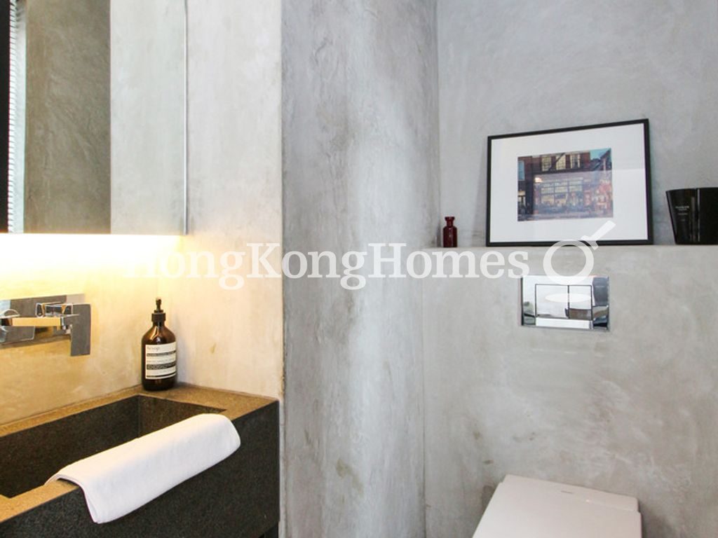 Guest Powder Room — Merry Court, Mid-levels West