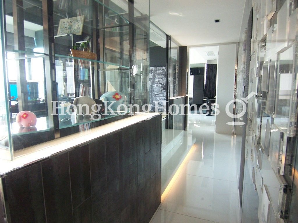 Hallway — Mount Beacon - Block 01, Kowloon Tong