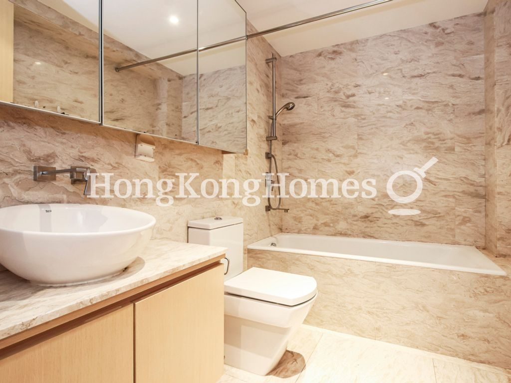 Guest Bathroom — Park View Court - Block A, Mid-levels West