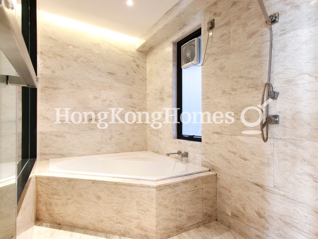 Master Bathroom — Park View Court - Block A, Mid-levels West