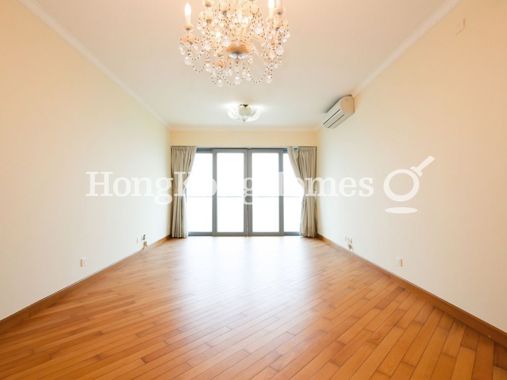 Living and Dining Room — Residence Bel-air - Phase 02, South Tower 07, Pokfulam