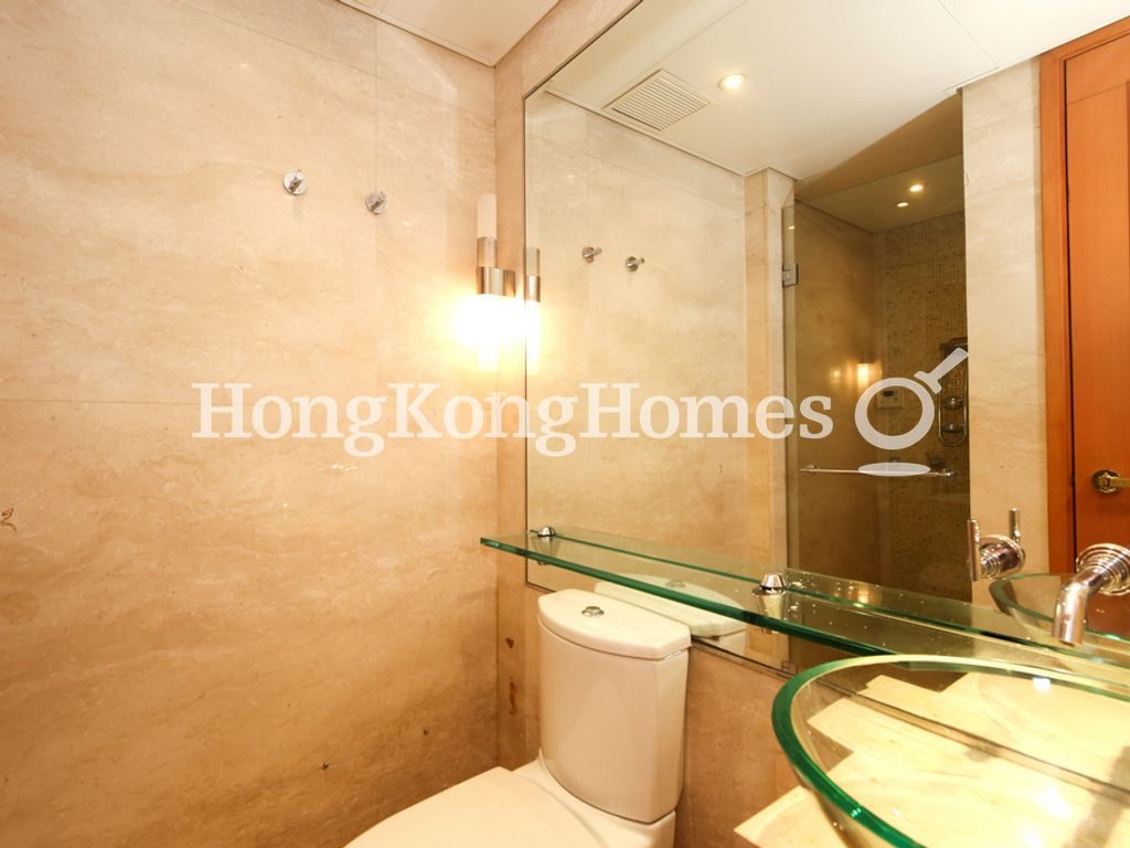 Guest Bathroom — Residence Bel-air - Phase 02, South Tower 07, Pokfulam