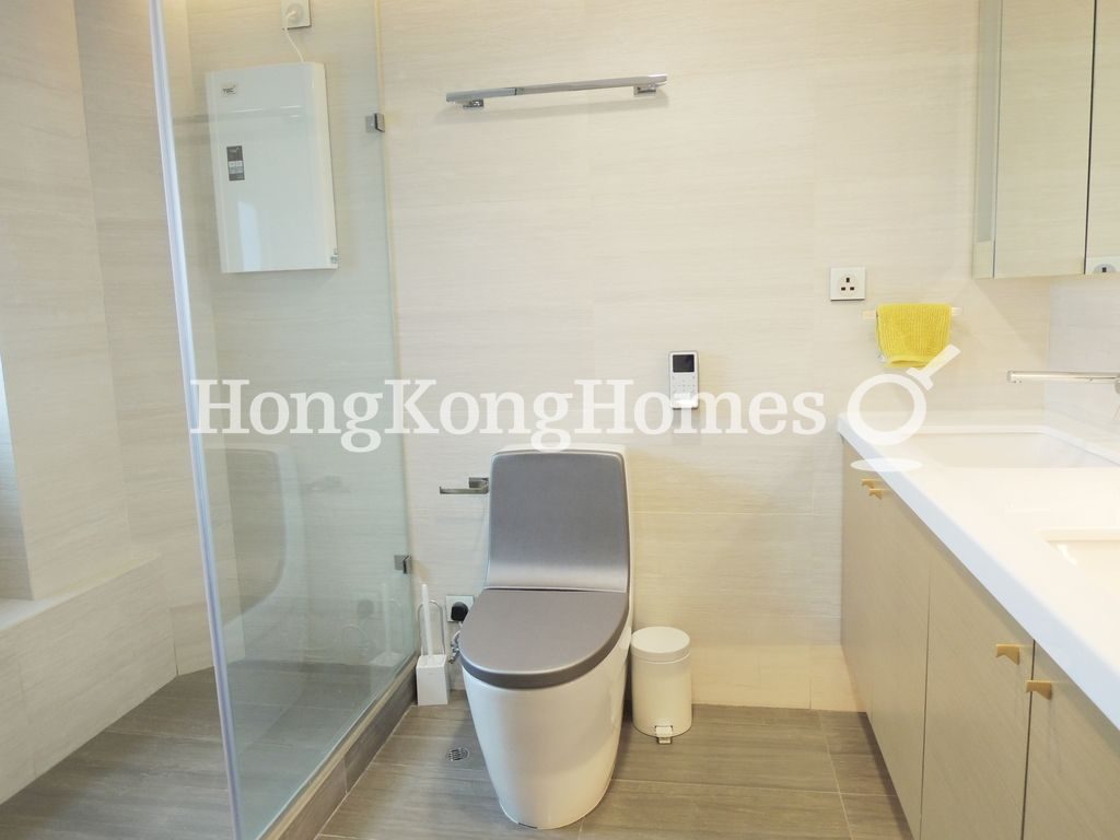 Master Bathroom — Robinson Road, 80 - Block 01, Mid-levels West