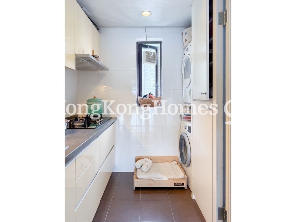Kitchen — Scenic Garden - Block 01, Mid-levels West