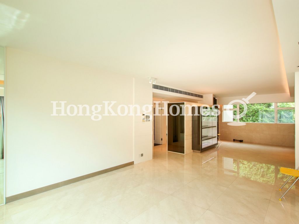 Living and Dining Room — South Bay Palace - Block 02, Repulse Bay