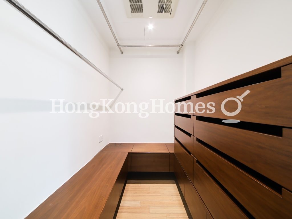 Walk-in Closet in Master Bedroom — Stanford Villa - Block 02, Stanley