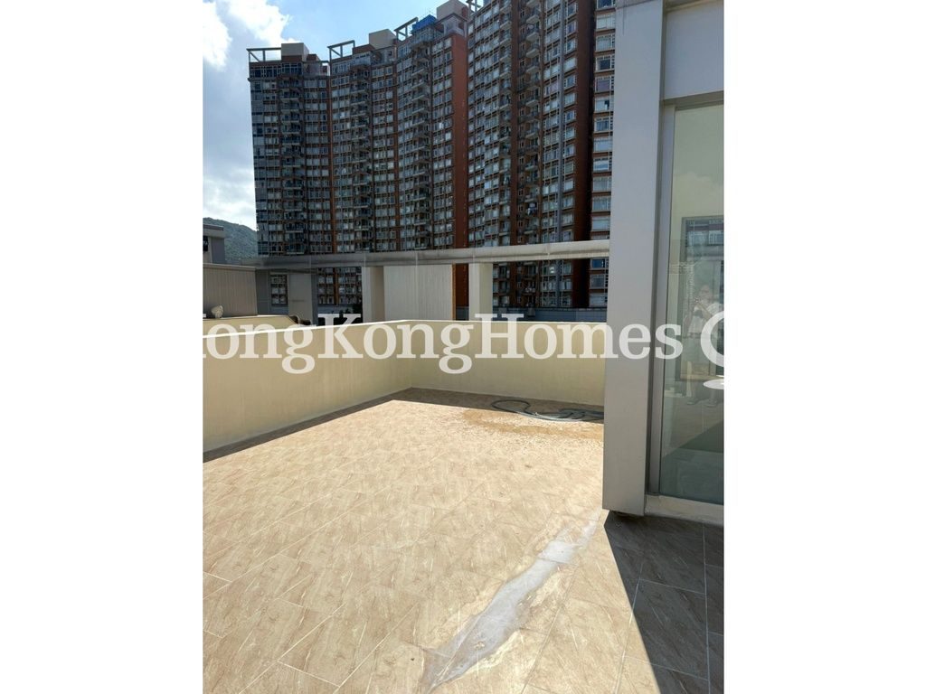 Private Roof Terrace — The Grandville - House, Shatin