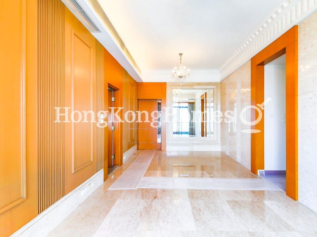 Living and Dining Room — The Arch - Block 1A (Sun Tower), Tsim Sha Tsui