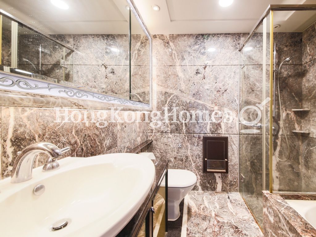 Master Bathroom — The Arch - Block 1A (Sun Tower), Tsim Sha Tsui
