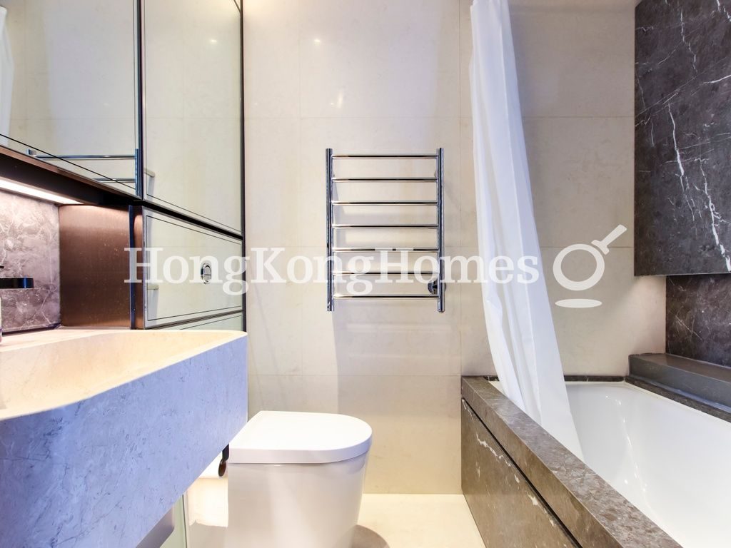 Guest Bathroom — Arezzo, Mid-levels West