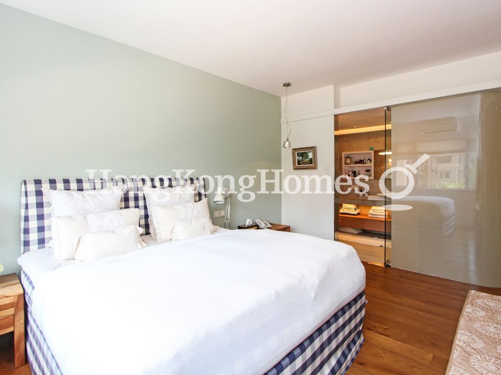 Master Bedroom — Baguio Villa - Block 41, Pokfulam